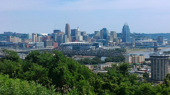 Cincinnati skyline from Devou Park