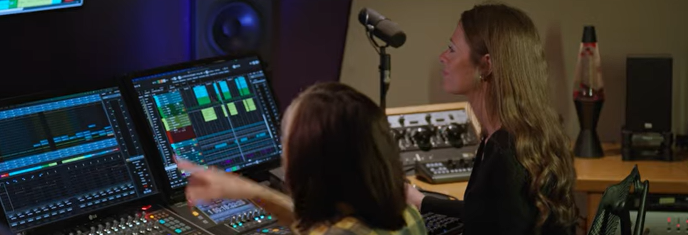 com and new media header