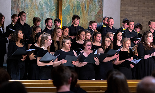 MSJ University Singers performing in Mater Dei Chapel.